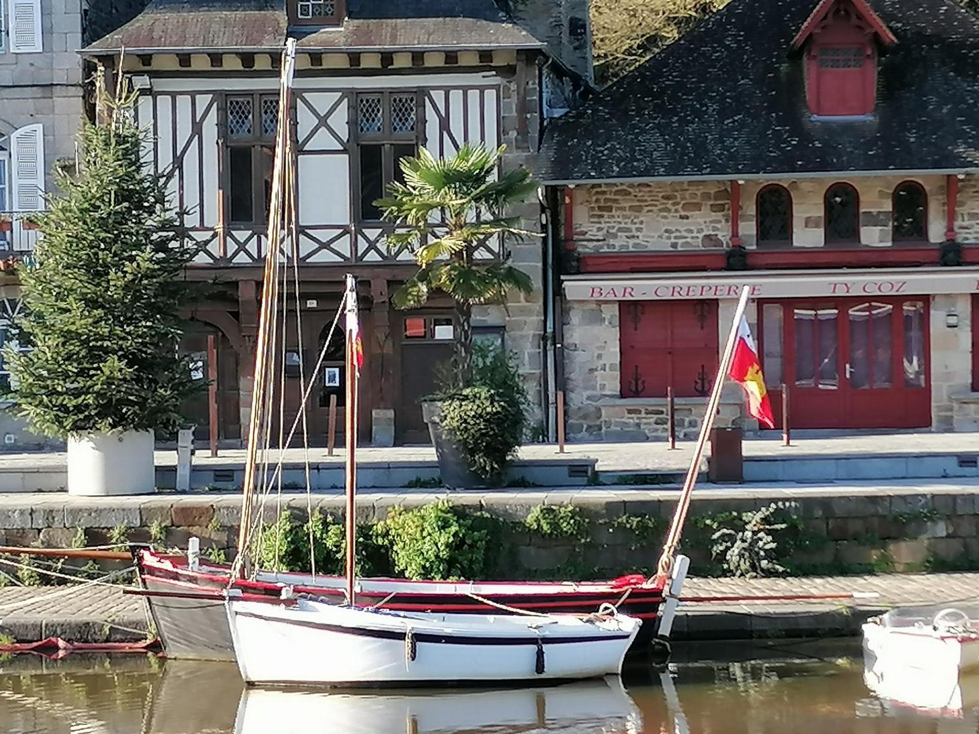 La Tocade Del Arte - Dinan Bed & Breakfast Lanvallay Dış mekan fotoğraf